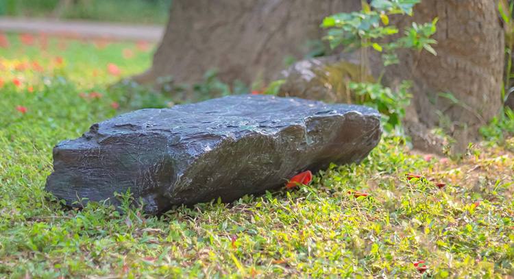 luminous stone for garden